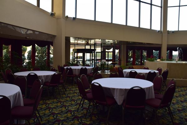 Best Western Royal Plaza Hotel & Trade Center