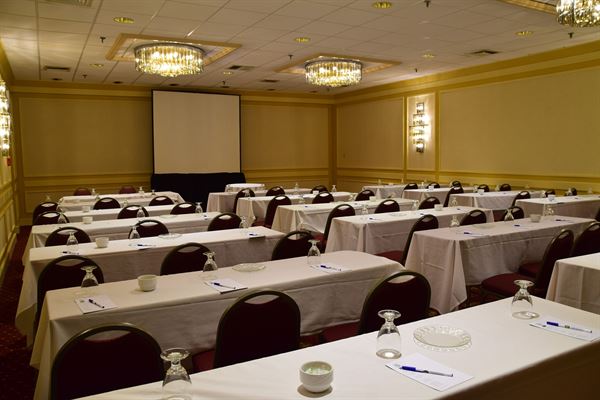 Best Western Royal Plaza Hotel & Trade Center