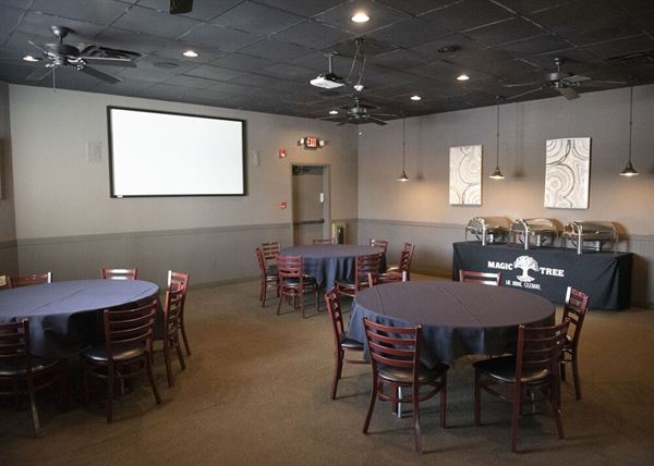 Magic Tree Pub & Eatery