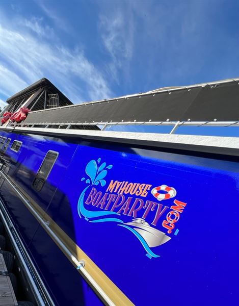 Lionz Den Entertainment Yacht