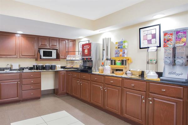 Ramada Hotel & Conference Center