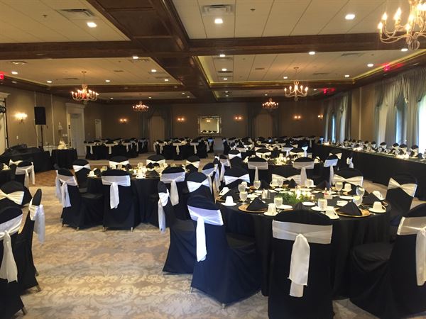 Seven Oaks Country Club