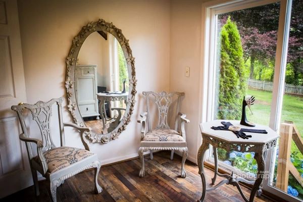 Prosperity Mansion & Farm