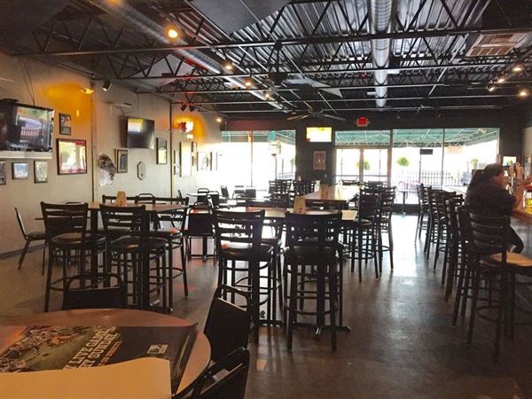 Caper's Restaurant & Bar