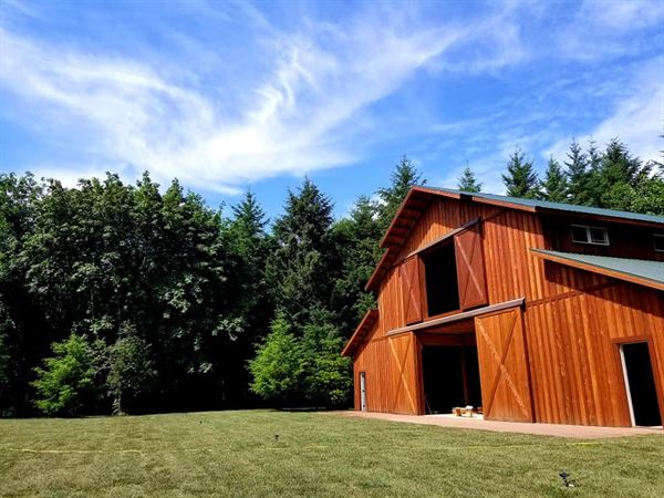 Burkett's Barn on Hemenway