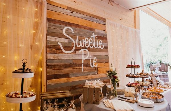 Burkett's Barn on Hemenway