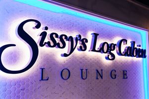 Sissy's Log Cabin Lounge