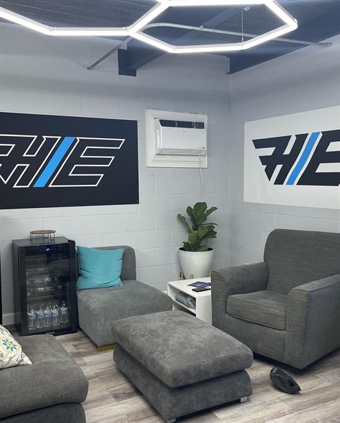 Honolulu Exotics Auto Spa & Luxury Car Rental