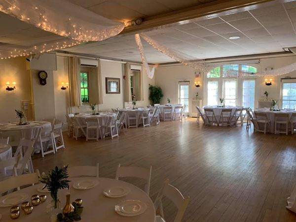 Englewood Carriage House