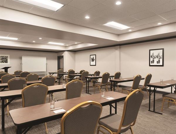 Country Inn & Suites by Radisson, Raleigh-Durham Airport