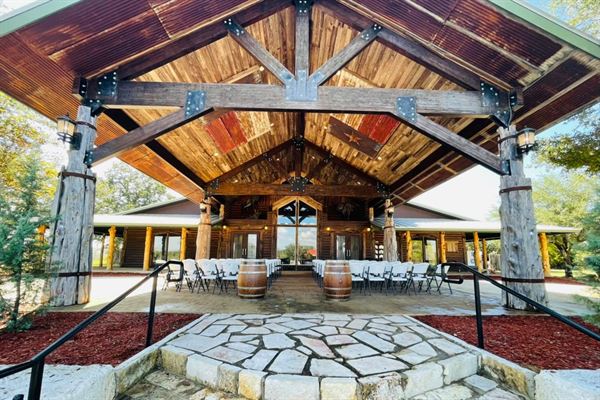 Antler Oaks Lodge