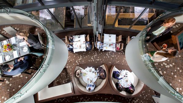 The Sun Dial Restaurant, Bar & View