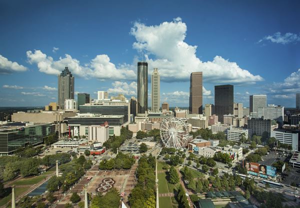 The Sun Dial Restaurant, Bar & View