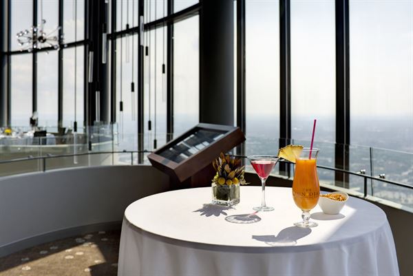 The Sun Dial Restaurant, Bar & View