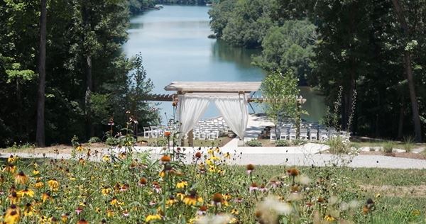 River Cliff Event Venue