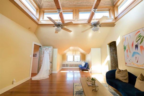 Le Bleu House Events