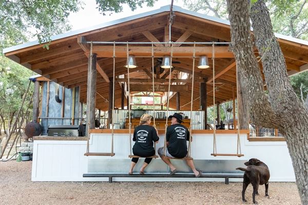 The Hitchin' Post at Lazy H Lodge