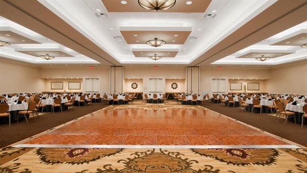 Embassy Suites Riverwalk - Downtown