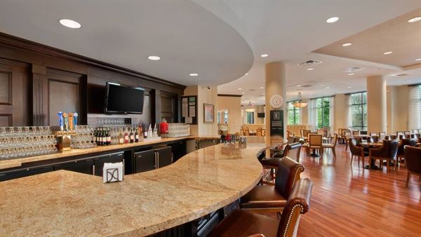 Embassy Suites Riverwalk - Downtown