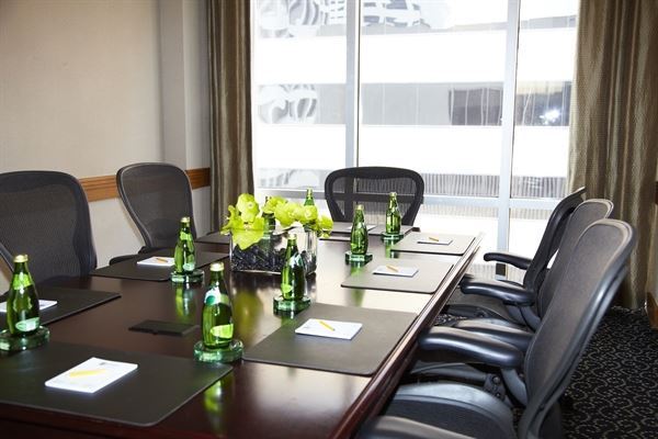 The Downtown Club at the Met