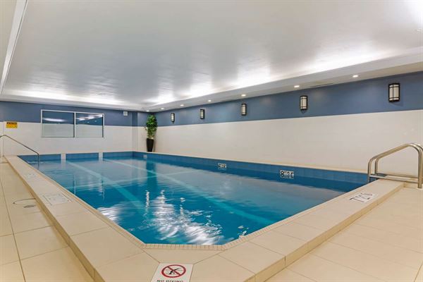 Best Western Plus - Chocolate Lake Hotel