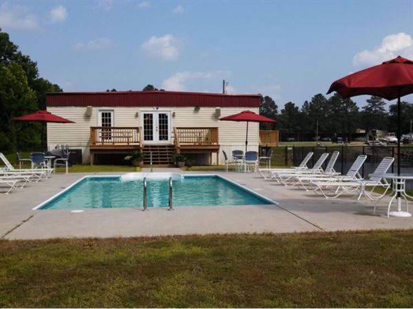 Appomattox Boat Harbor and Private Clubhouse