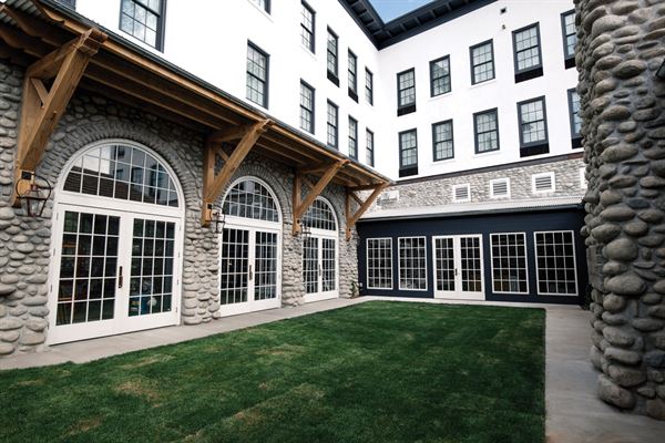 Surf Hotel & Chateau