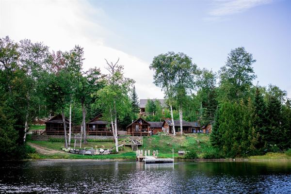 Tea Pond Lodge & Cabins