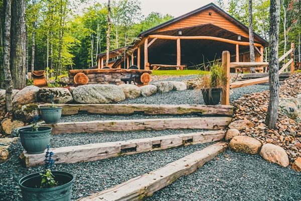 Tea Pond Lodge & Cabins