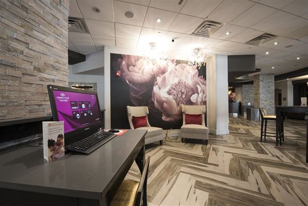 Crowne Plaza Saddle Brook