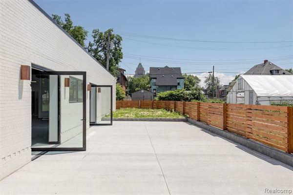 611 West Philadelphia