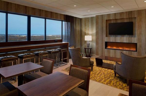 Hilton East Brunswick Hotel & Executive Meeting Center