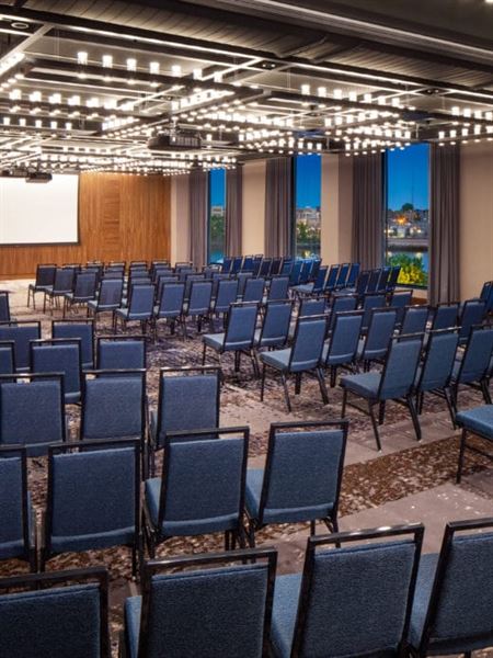 Hampton Inn & Homewood Suites by Hilton Boston Seaport