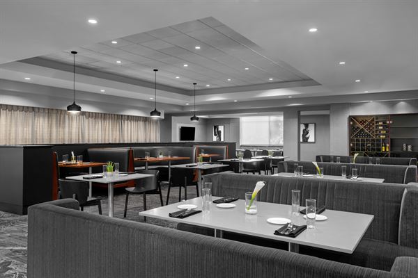 Renaissance Indianapolis North Hotel