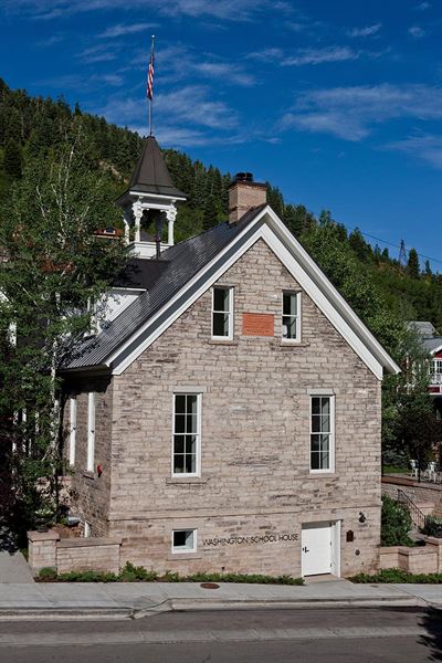 Washington School House Hotel