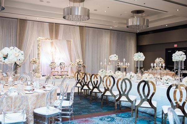 Pinnacle Hotel at the Pier