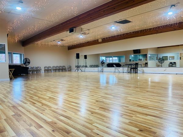 Candela Dance Studio
