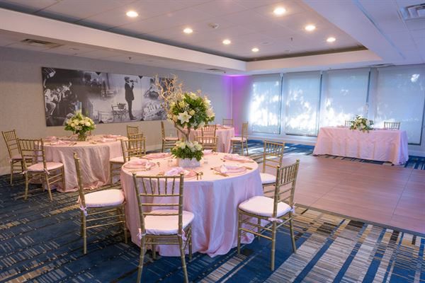 Four Points by Sheraton Los Angeles Westside