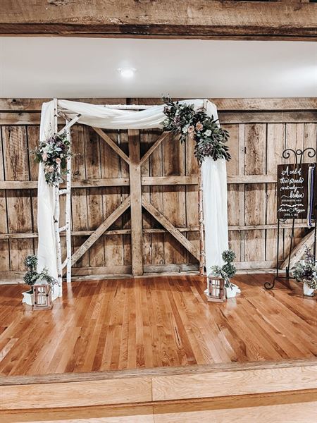 The Legacy Barn - Wedding and Event Venue