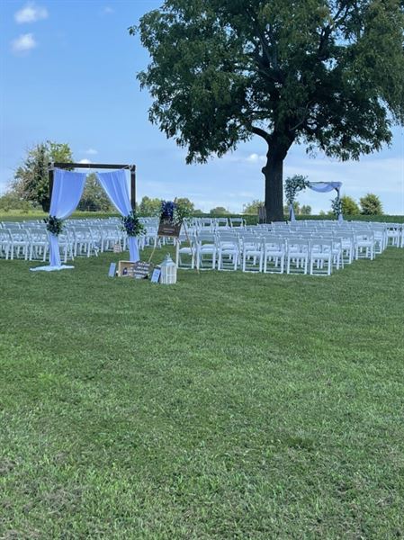 The Legacy Barn - Wedding and Event Venue