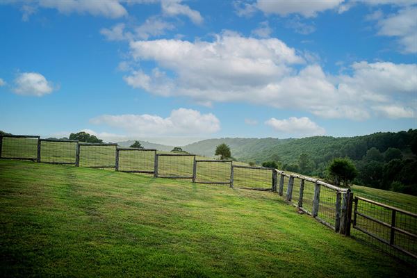 The Barn at Cricket Creek