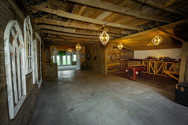 The Barn at Cricket Creek