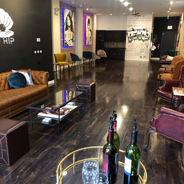 Pearl Paint, Sip, and Hip