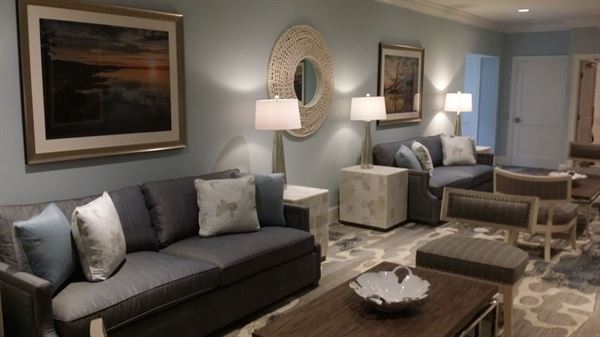 Palmera Inn & Suites