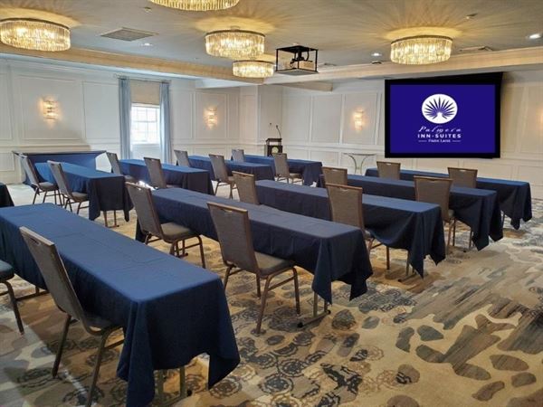 Palmera Inn & Suites