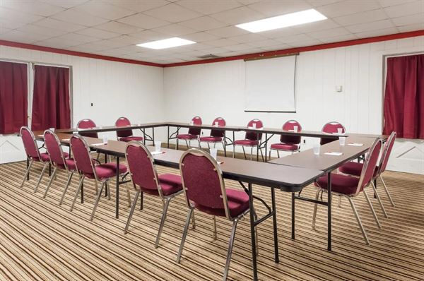 Ramada Mountain Home