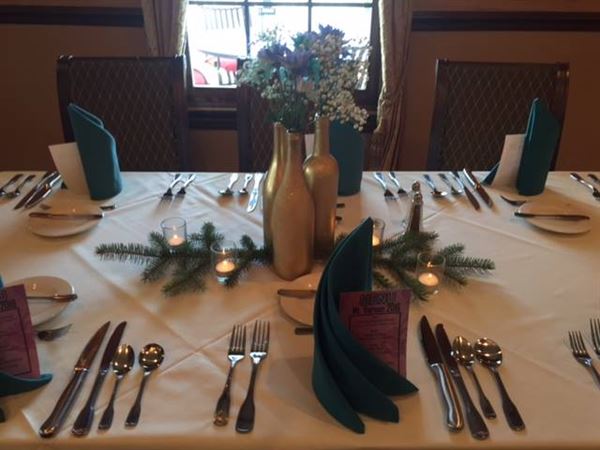 The Hawk Country Club