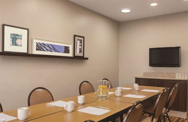 Country Inn & Suites By Carlson, Willmar, MN