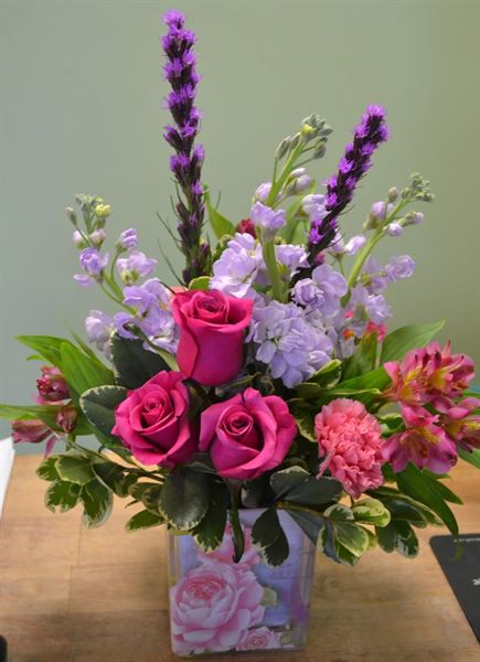 The Bloomin' Dragonfly Florist