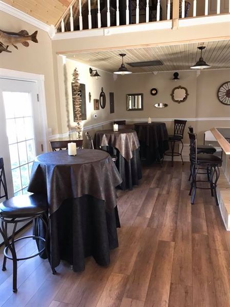 Young's Lodge on the Chariton